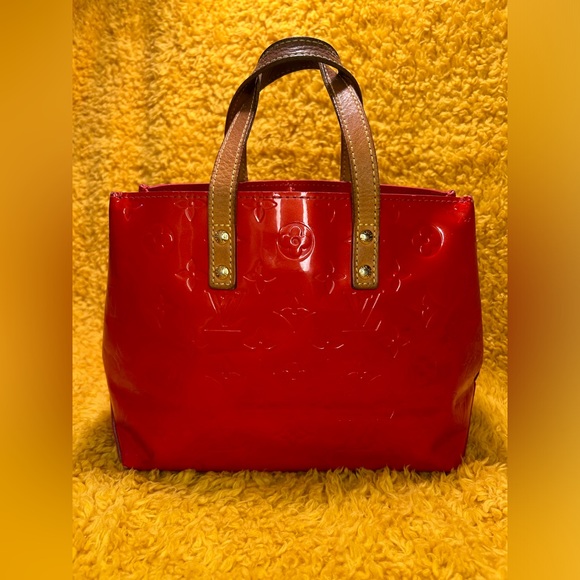 Louis Vuitton Red Vernis Reade PM Embossed Monogram Tote - Picture 4 of 16